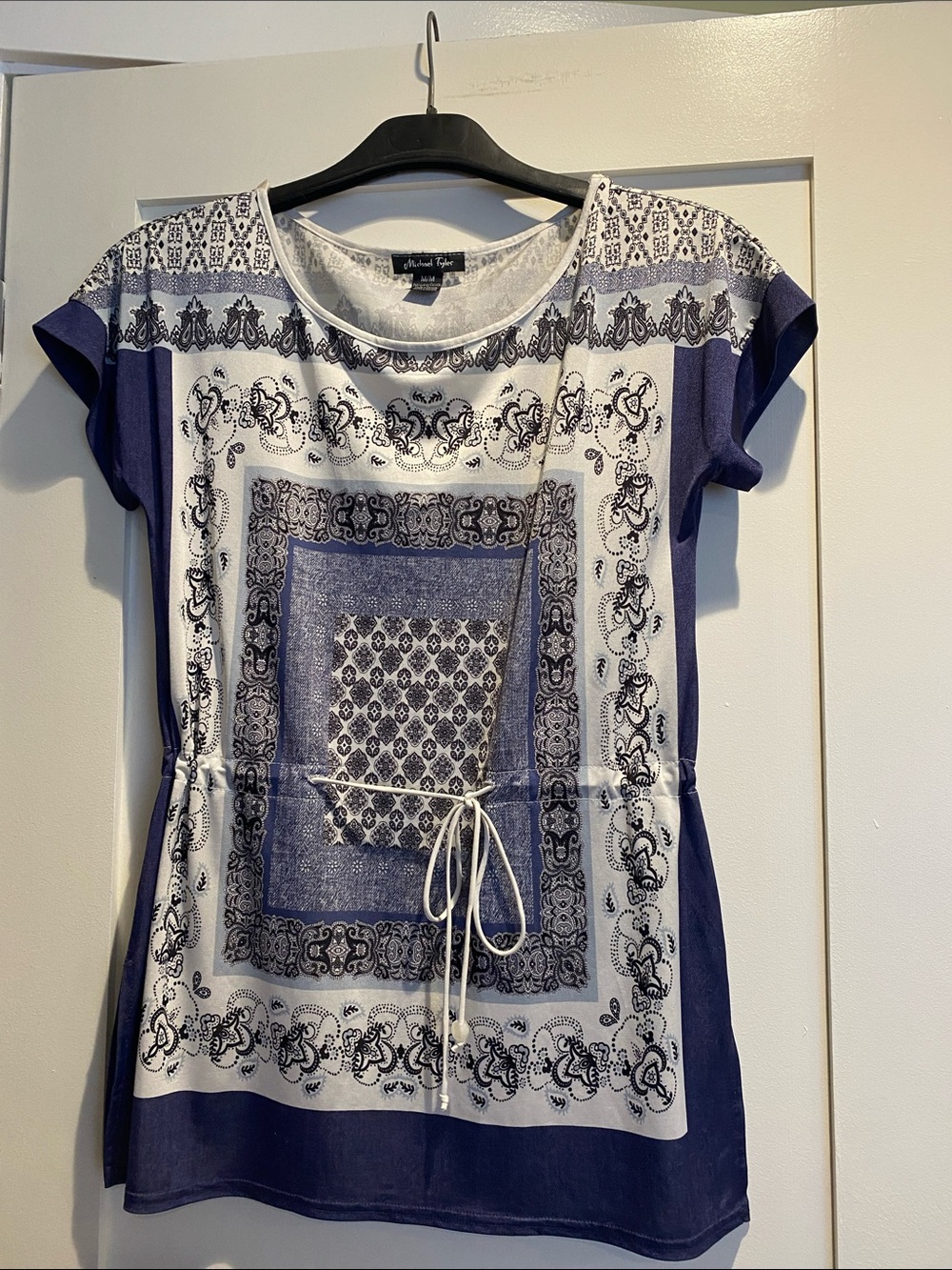 Michael Tyler Navy and White Printed Drawstring Tunic Top. Size M